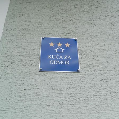 Vacation Home Kuca Za Odmor Красно-Поле Экстерьер фото