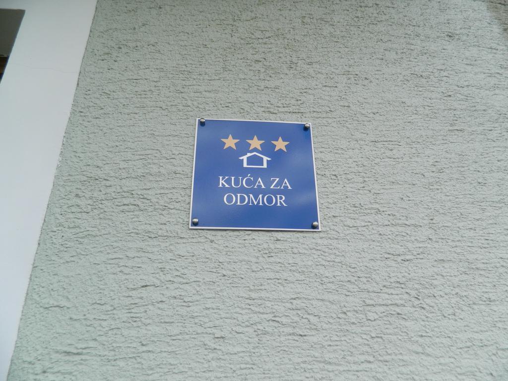 Vacation Home Kuca Za Odmor Красно-Поле Экстерьер фото